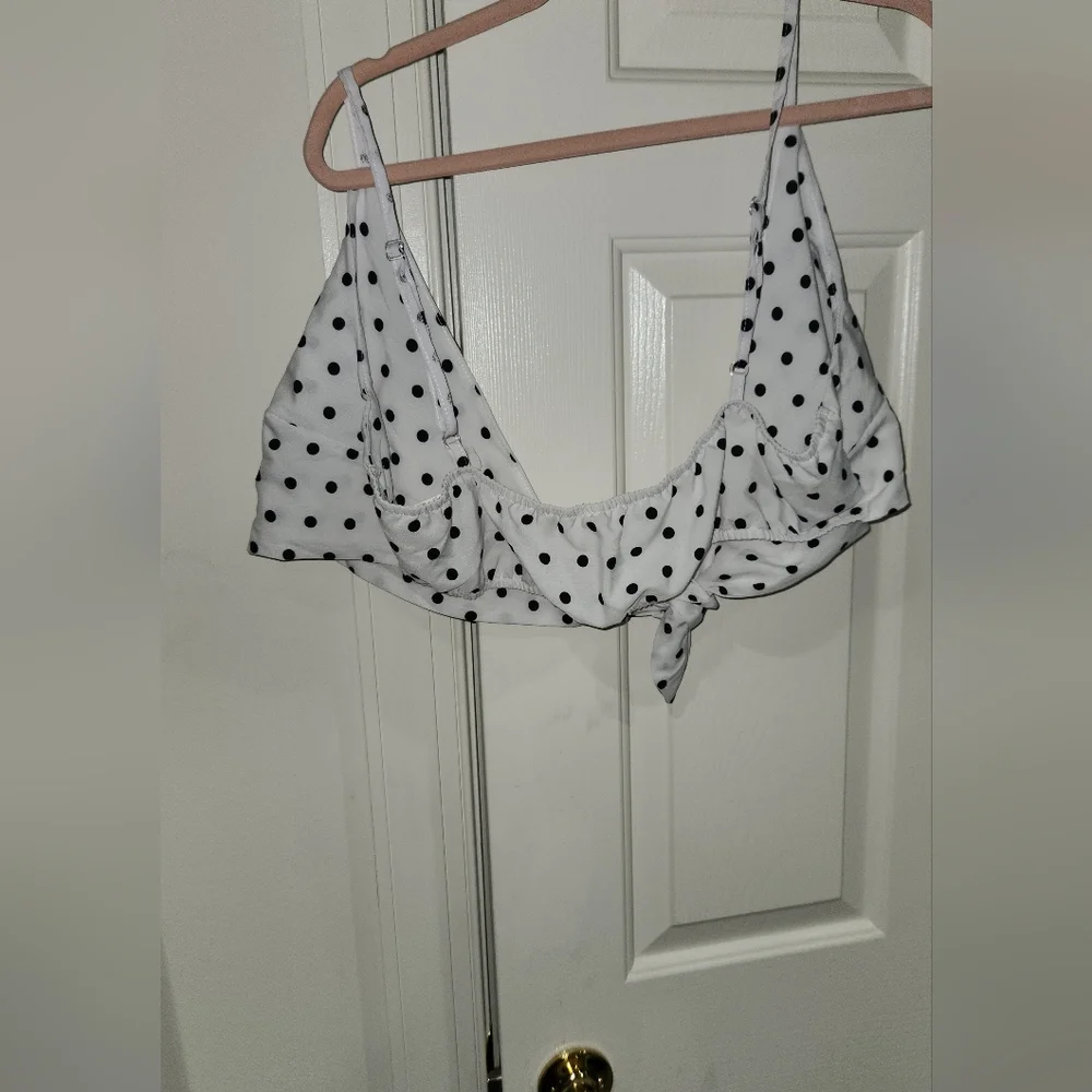 FINAL PRICE!! 2 PIECE POLKA DOT SKIRT SET !! - Picture 3 of 5